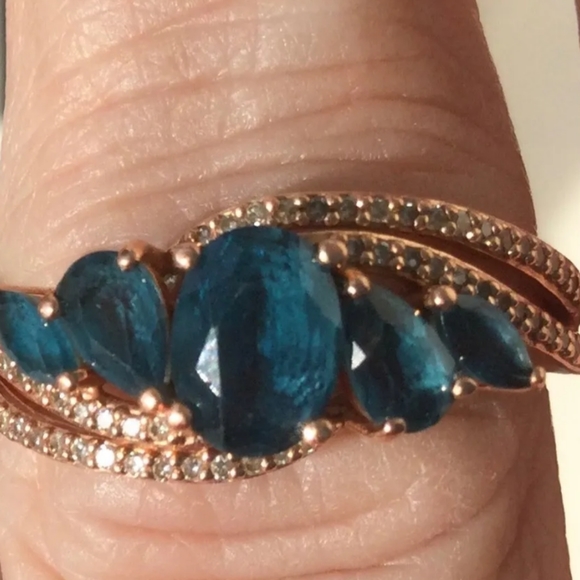 10k Rose Gold Diamond & Blue Topaz Ring - Picture 10 of 10